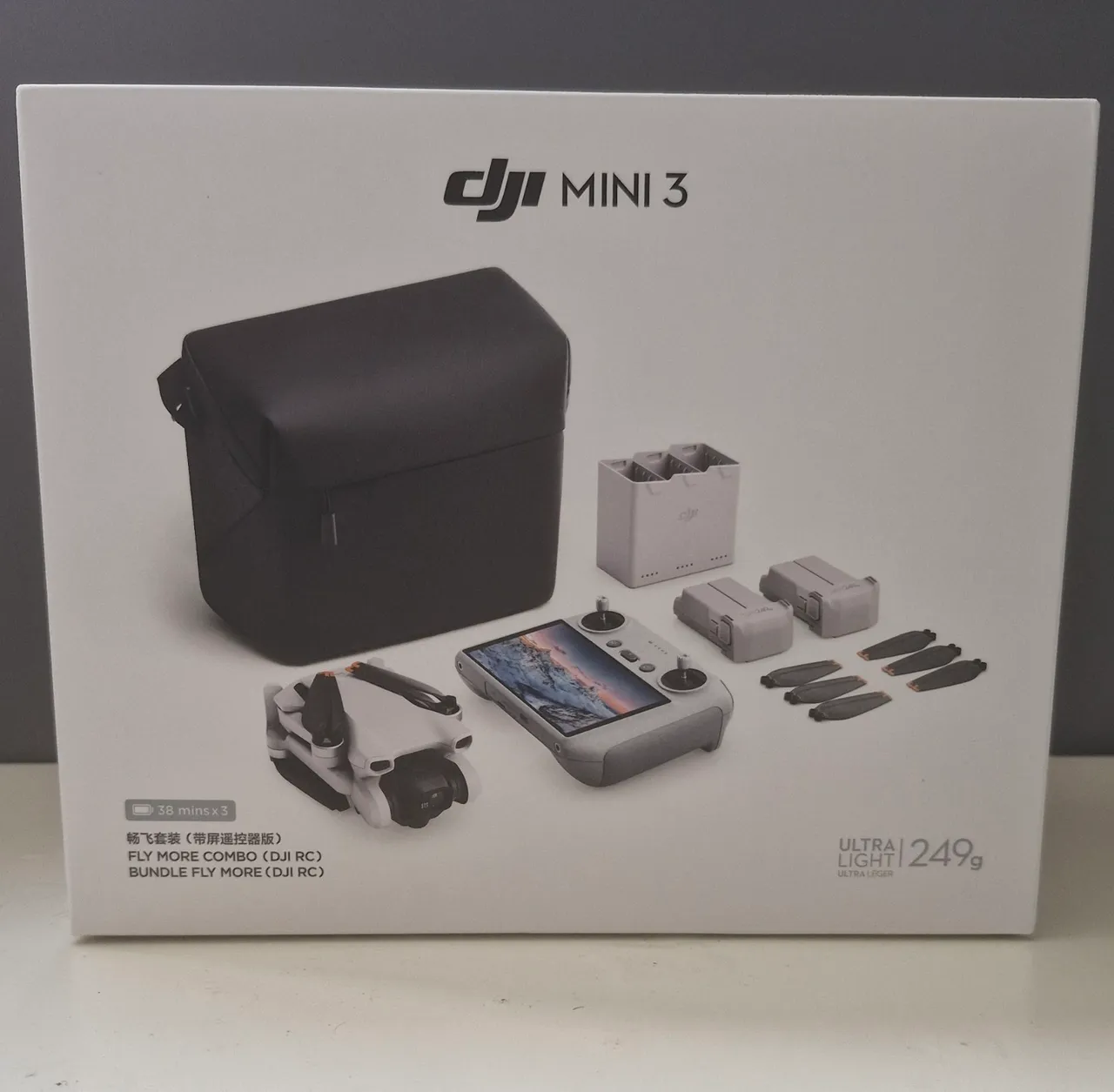 Drone DJI Mini 3 Combo c/ 3 baterias (Lacrado)