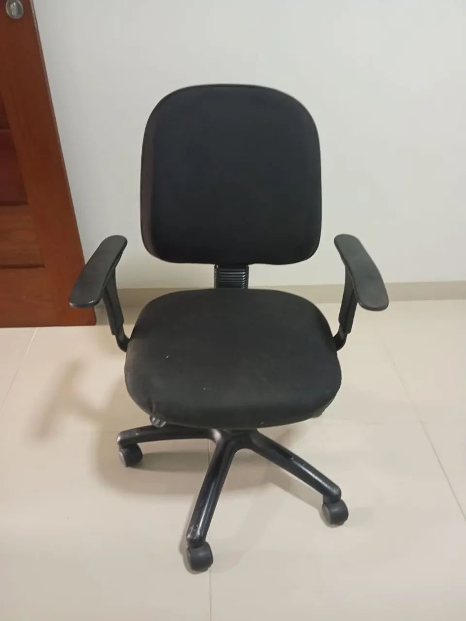 Cadeira de Escritório Giratória com Rodinhas