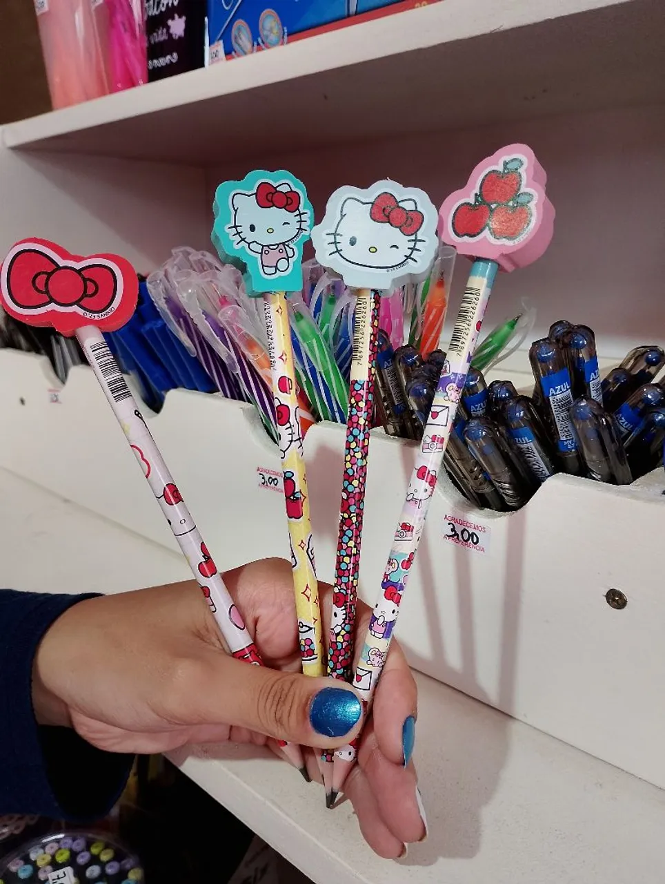 Lápis decorados Hello Kitty com borracha