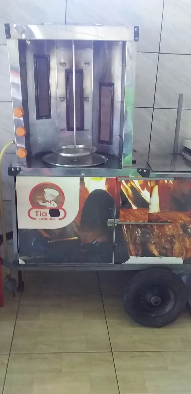 Carrinho de churrasco grego