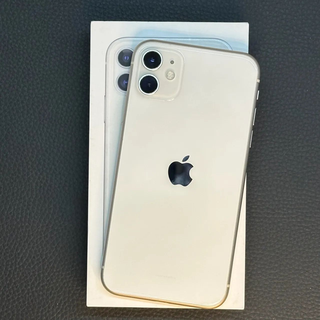 iPhone 11 128GB BRANCO Novíssimo Loja Física - Celulares e