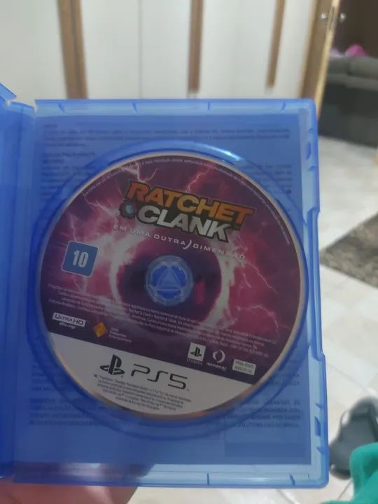 Ratchet clank em uma outra dimensão e returnal - Foto 5