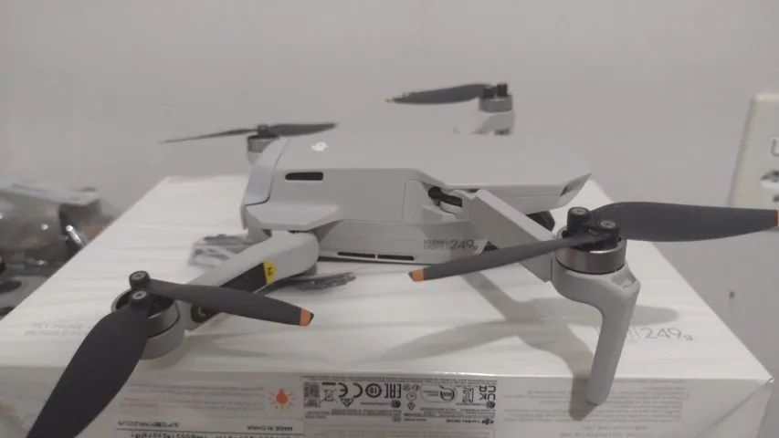 Vendo Drone DJI Mini 2 Fly More Combo  - Foto 6