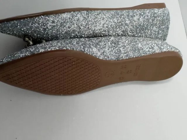 SAPATILHA VIA UNO COM GLITTER PRATEADA-TAMANHO 36. - Foto 4