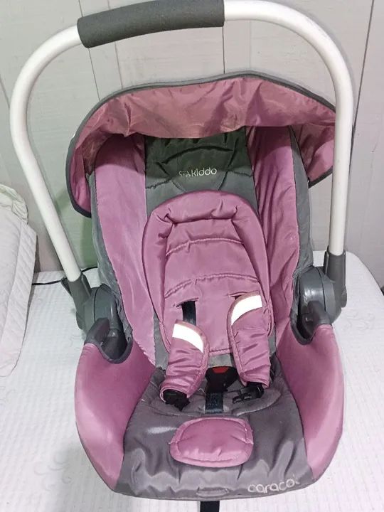 Carrinho e bebê conforto 