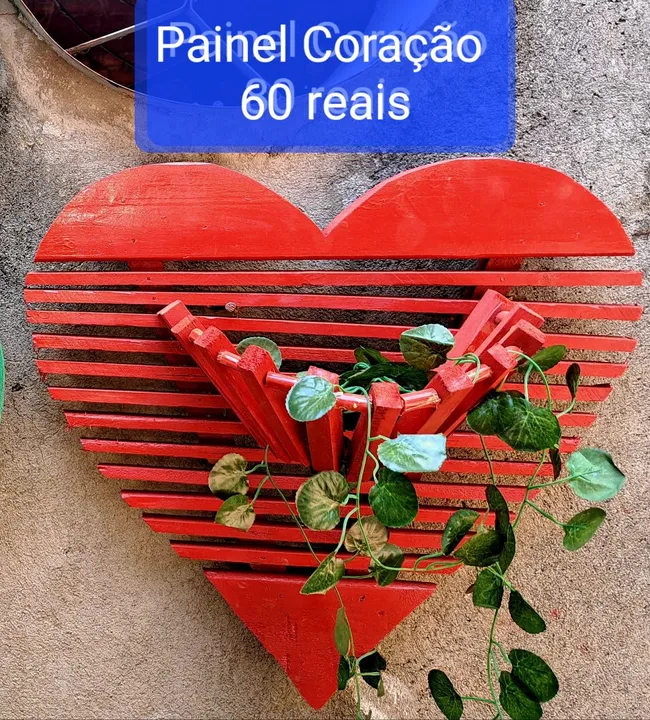 Painel Coração em Madeira para Plantas