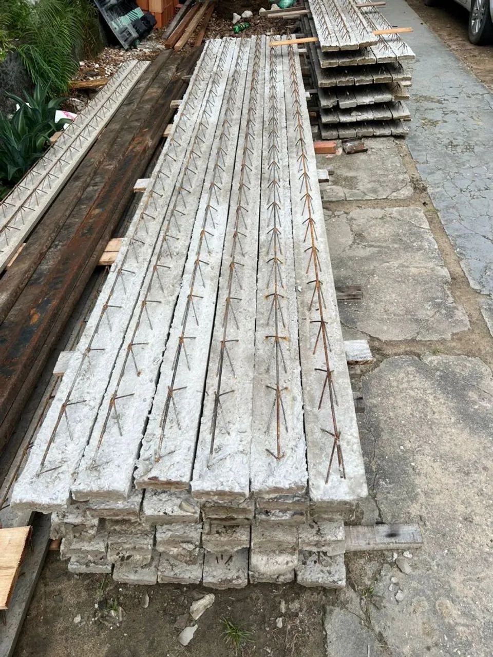 VIGOTAS PARA LAJES - 10,00 REAIS O METRO - Foto 2