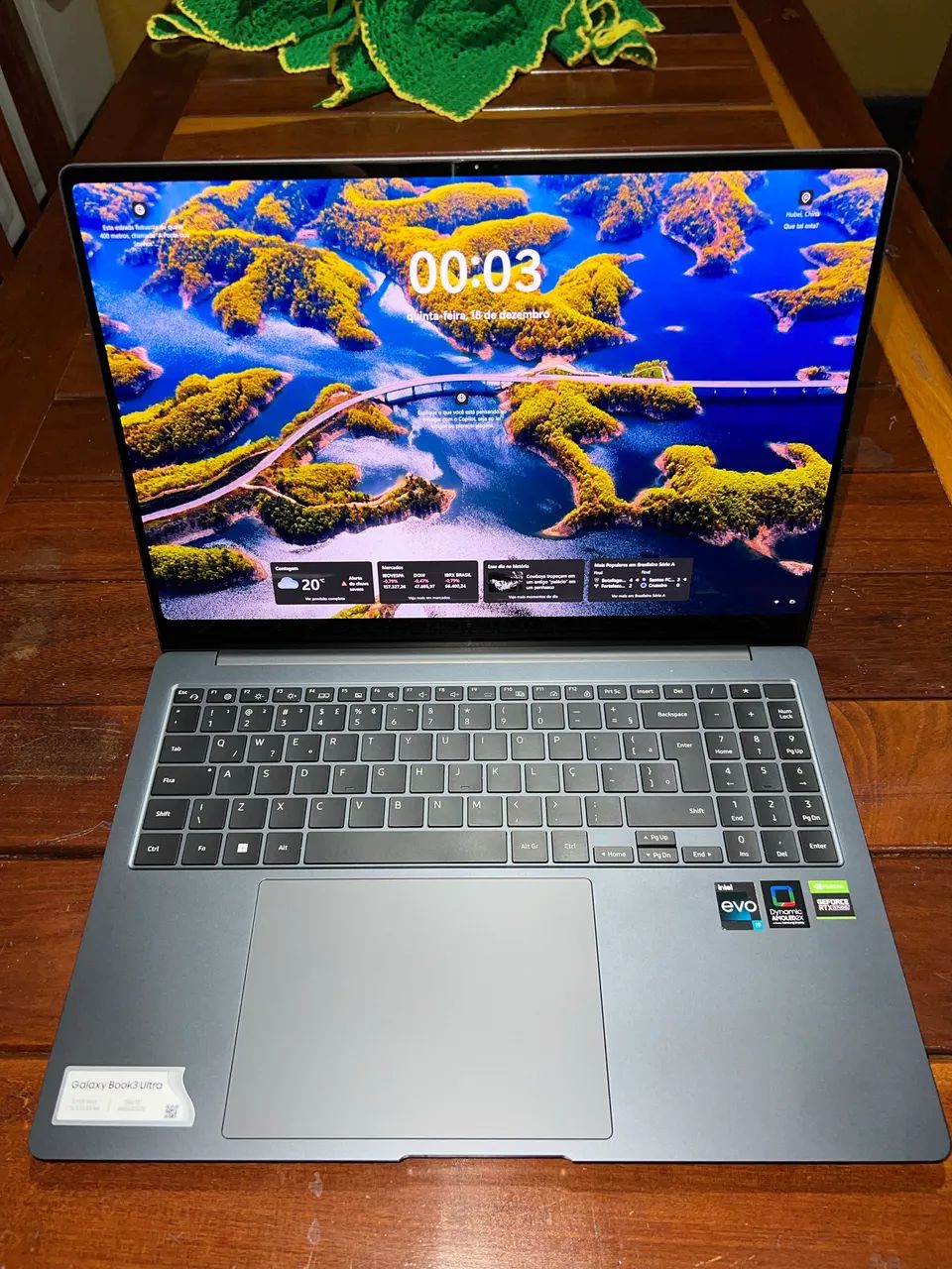 Notebook Samsung Ultrabook 3, Core i9, 32GB de ram, placa de vídeo 4070 8GB, SSD 1 Tera