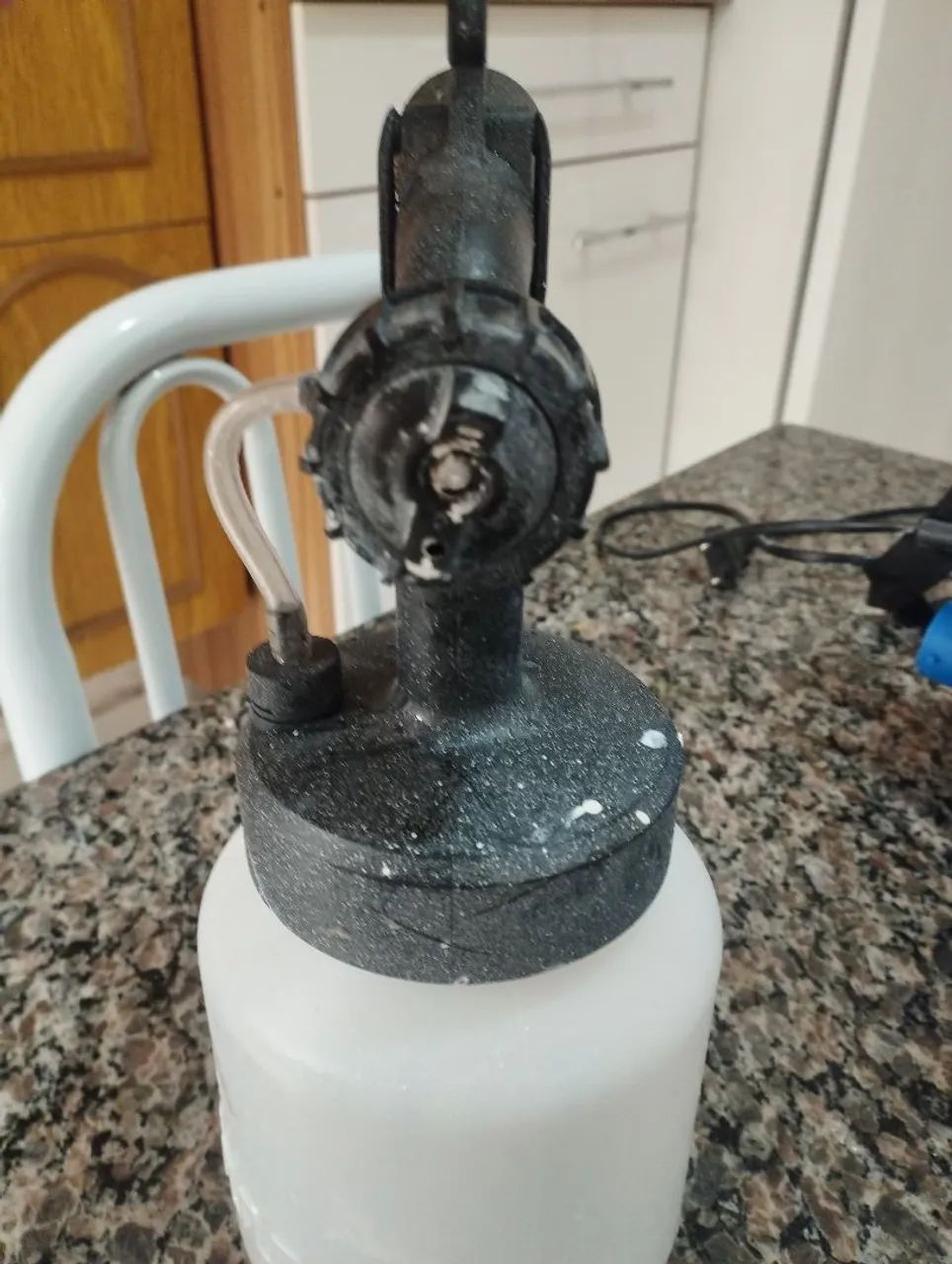 Pistola de pintura e compressor - Foto 3