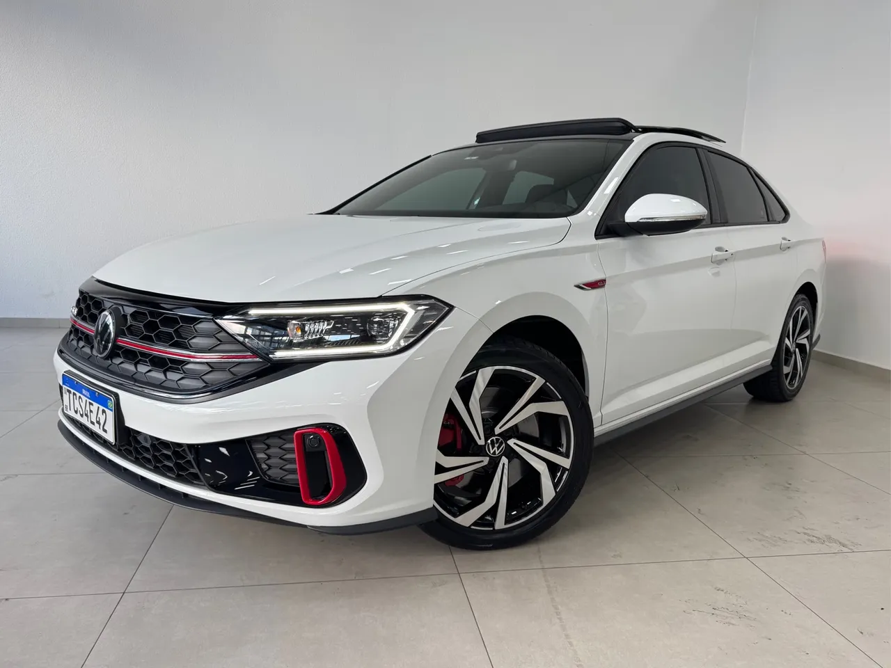 VOLKSWAGEN JETTA Usados e Novos