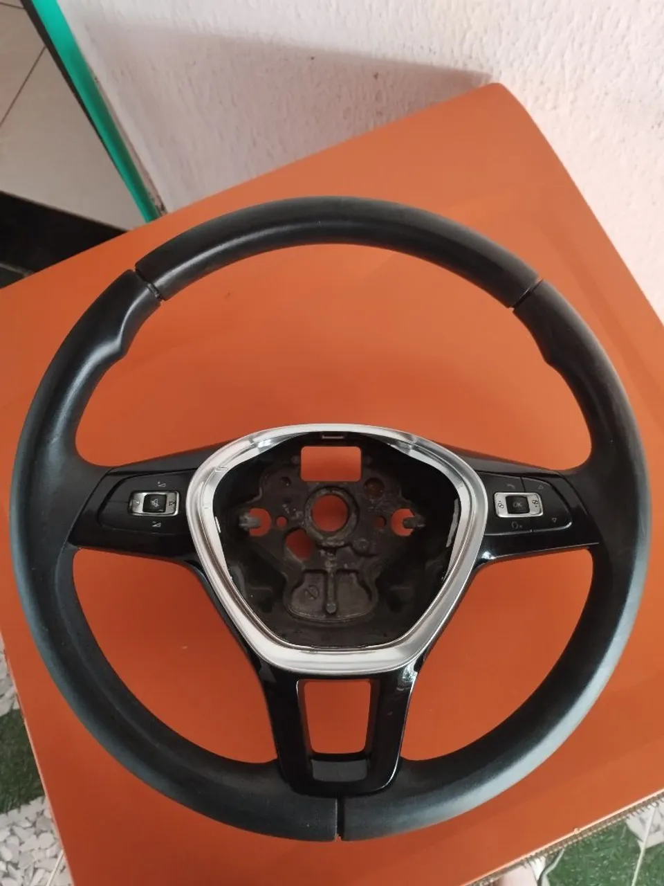 Volante multifuncional Original VW - Em Perfeito Estado