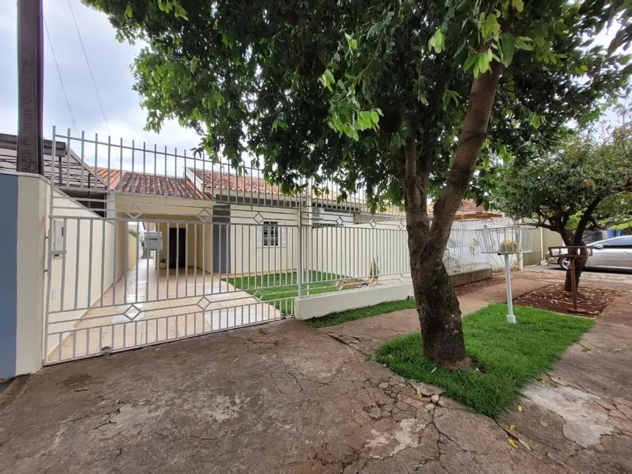 Casa para alugar em Maringá, Parque Residencial Eldorado, com 3 quartos, com 100 m²