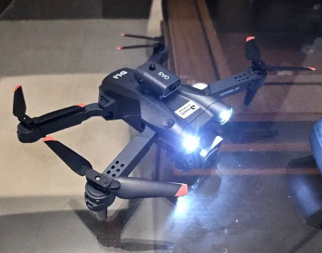 Drone Novo Com Câmeras Móveis Maleta e Acessórios Completo Várias Funções e Recursos