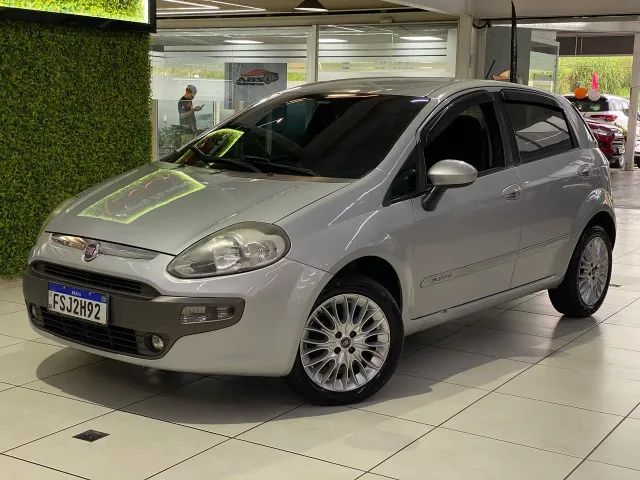 Punto Esssence 1.6 2015 Completo 