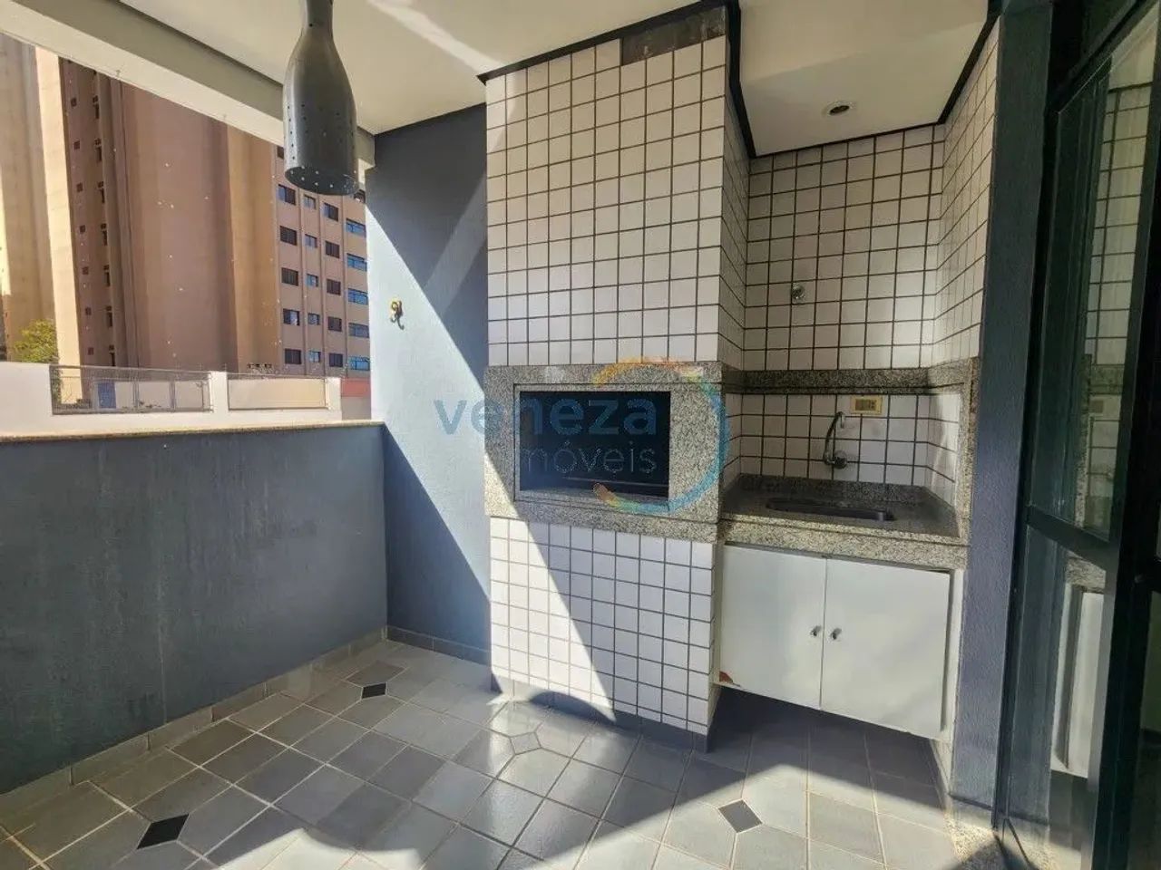 Apartamento com 3 quartos para alugar por R$ 2800.00, 122.00 m2 - CENTRO - LONDRINA/PR - Foto 4