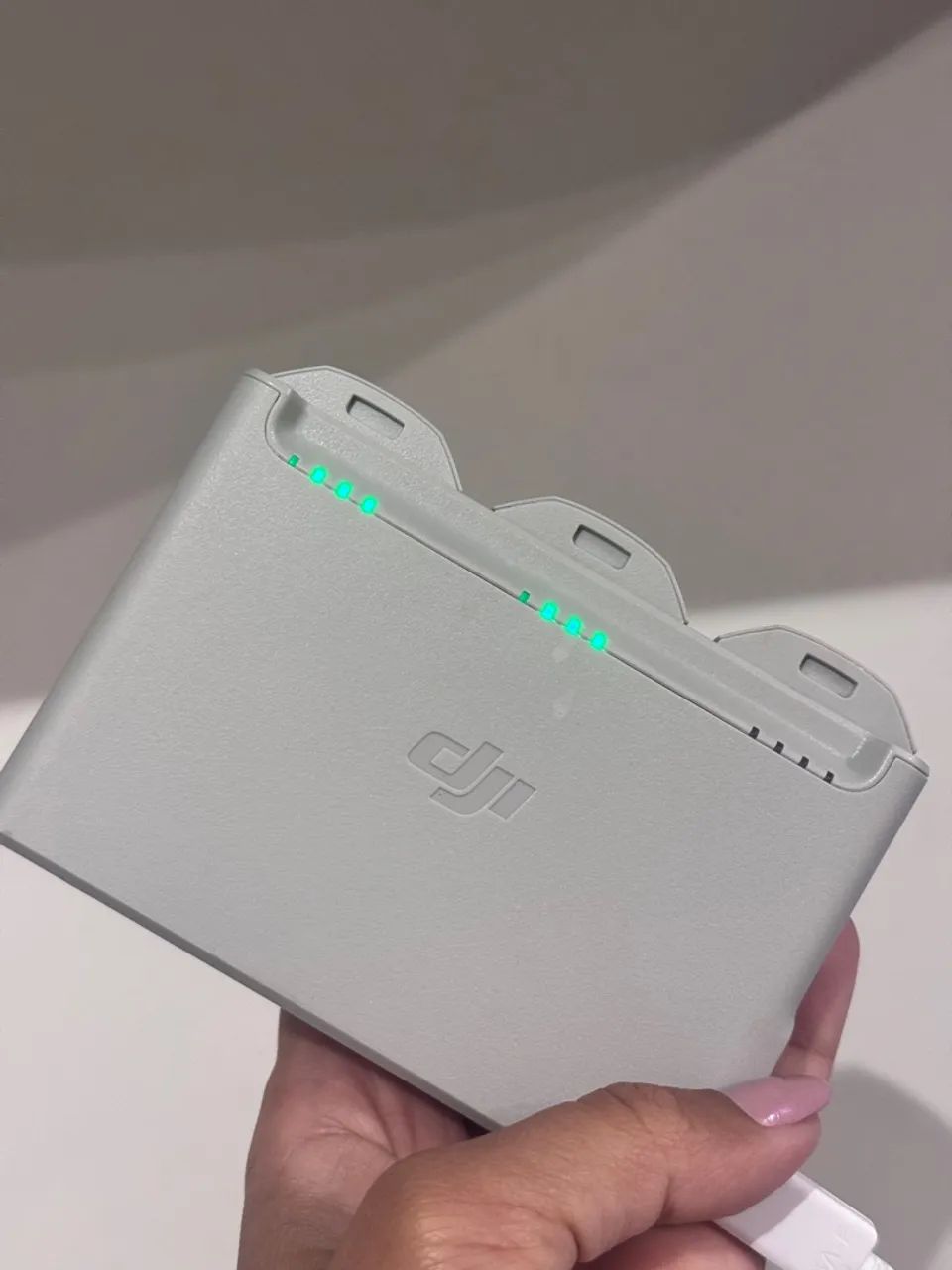 Hub e baterias drone DJI NEO