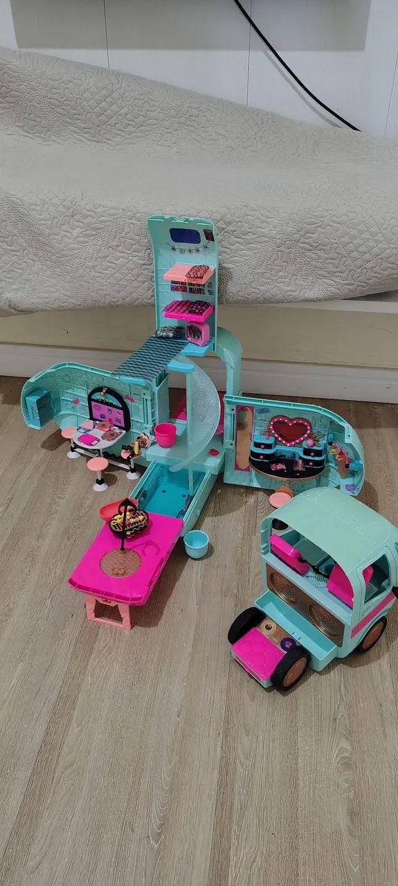 VAN LOL SURPRISE COMPLETA - Foto 6