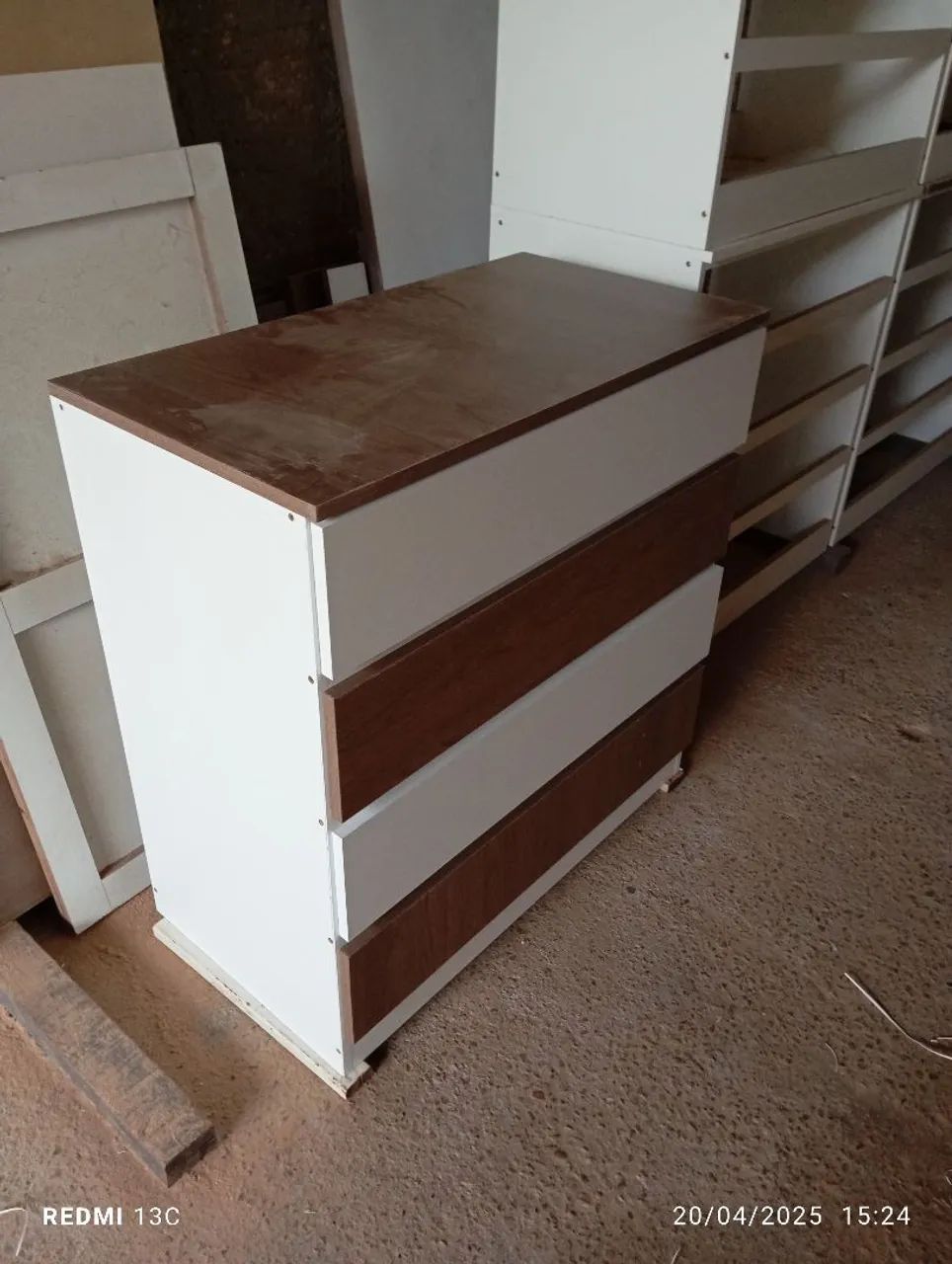 Cômoda Branco de 4 gavetas em MDF nova - Foto 2