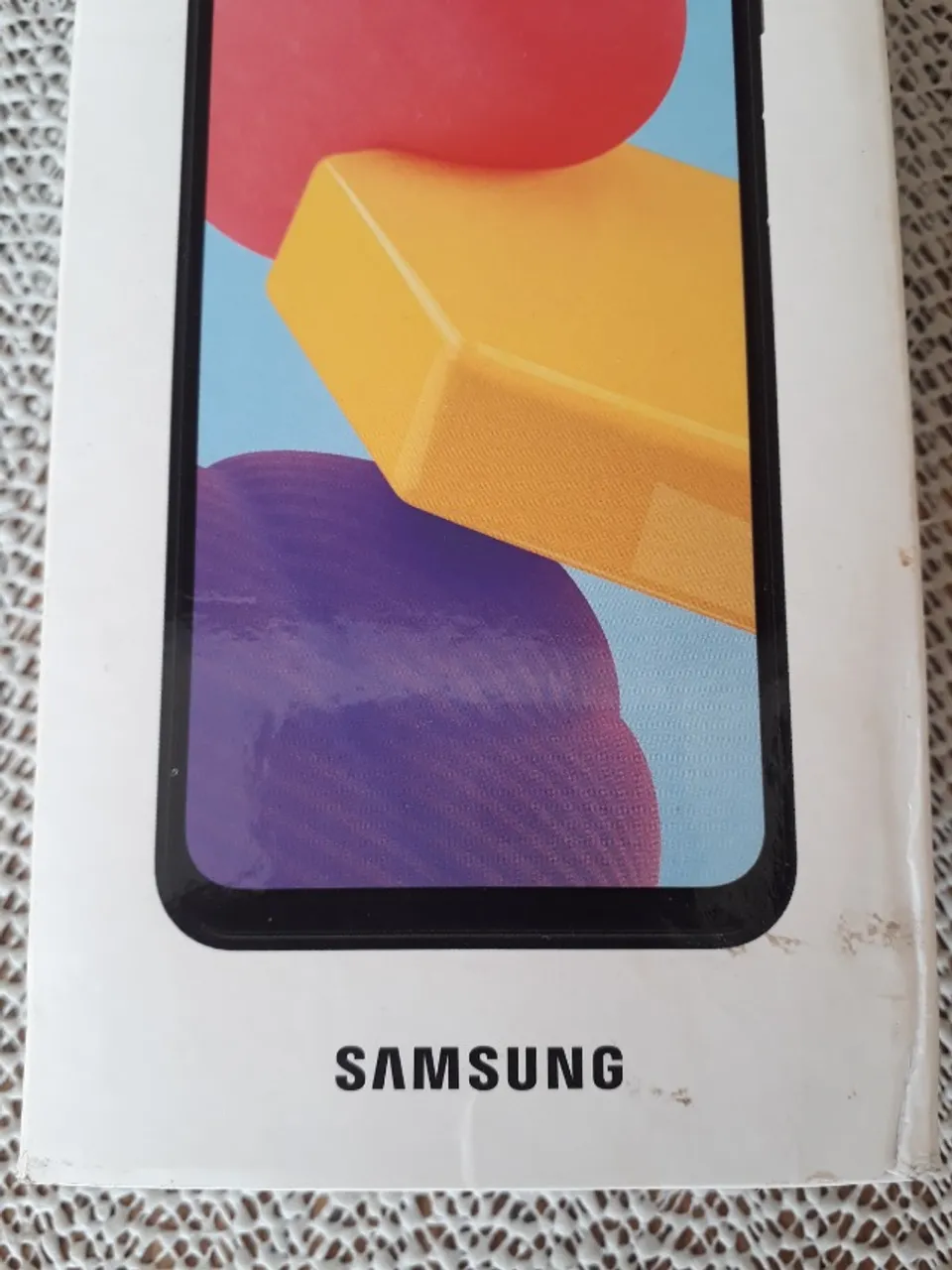 SAMSUNG Galaxy J5 Pro 32GB, tela trincada, com caixa/cabo USB/carregador original e BRINDE