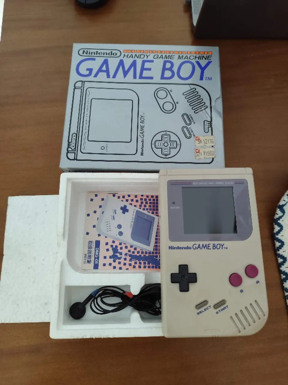 GameBoy clássico na caixa + tela IPS