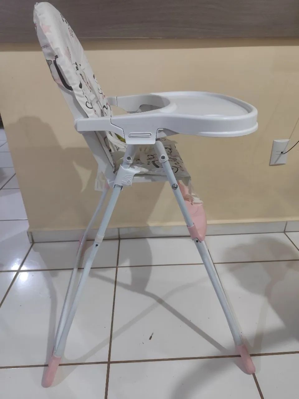 Cadeirinha de alimentação 