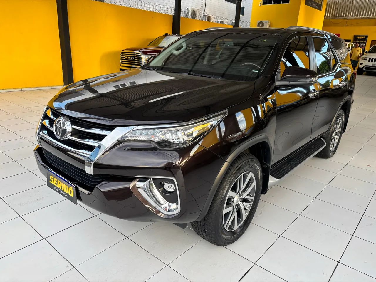 Toyota Hilux Sw4 2.8 Srx 4X4 7 Lugares 16V Turbo Intercooler Diesel 4P Automático