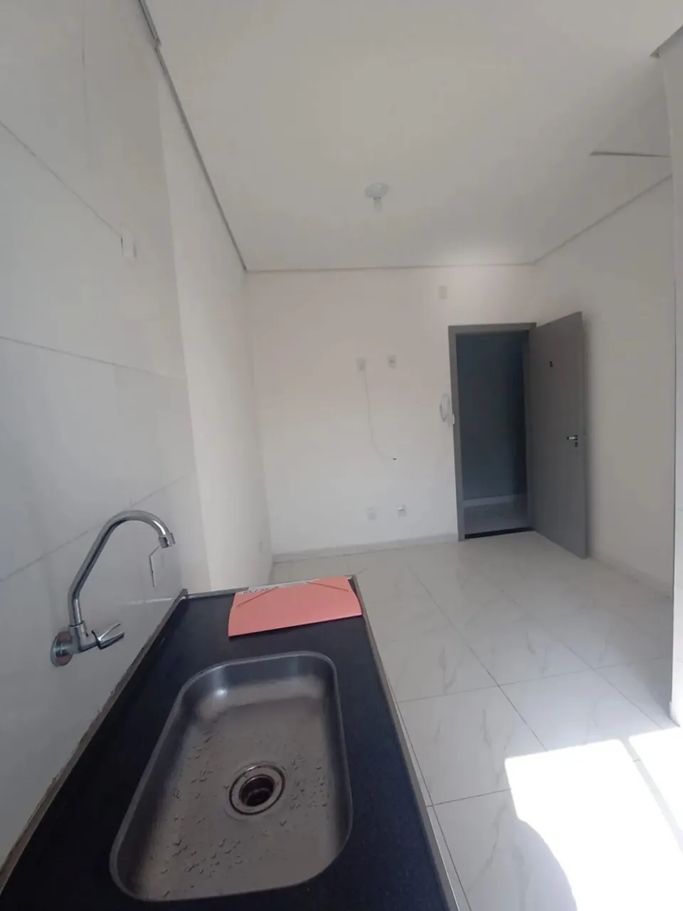 Locação Kit 35m2 R$ 1.850,00 Barra Funda ( valor pacote ) incluso taxa de condomínio e IPT