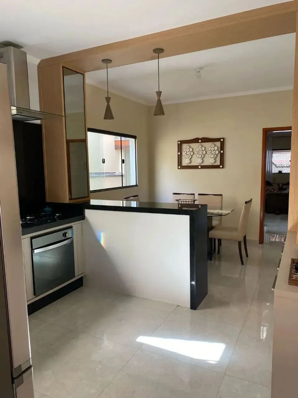 Jd. das Indústrias- Sobrado 165 m2 com 3 quartos(suite), armários, coz.plan, lavado, banh. - Foto 2