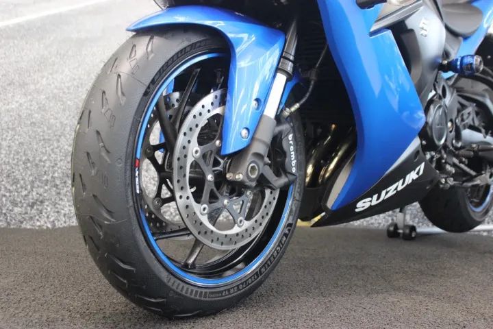 SUZUKI GSX-S 1000F 2020 - Foto 2