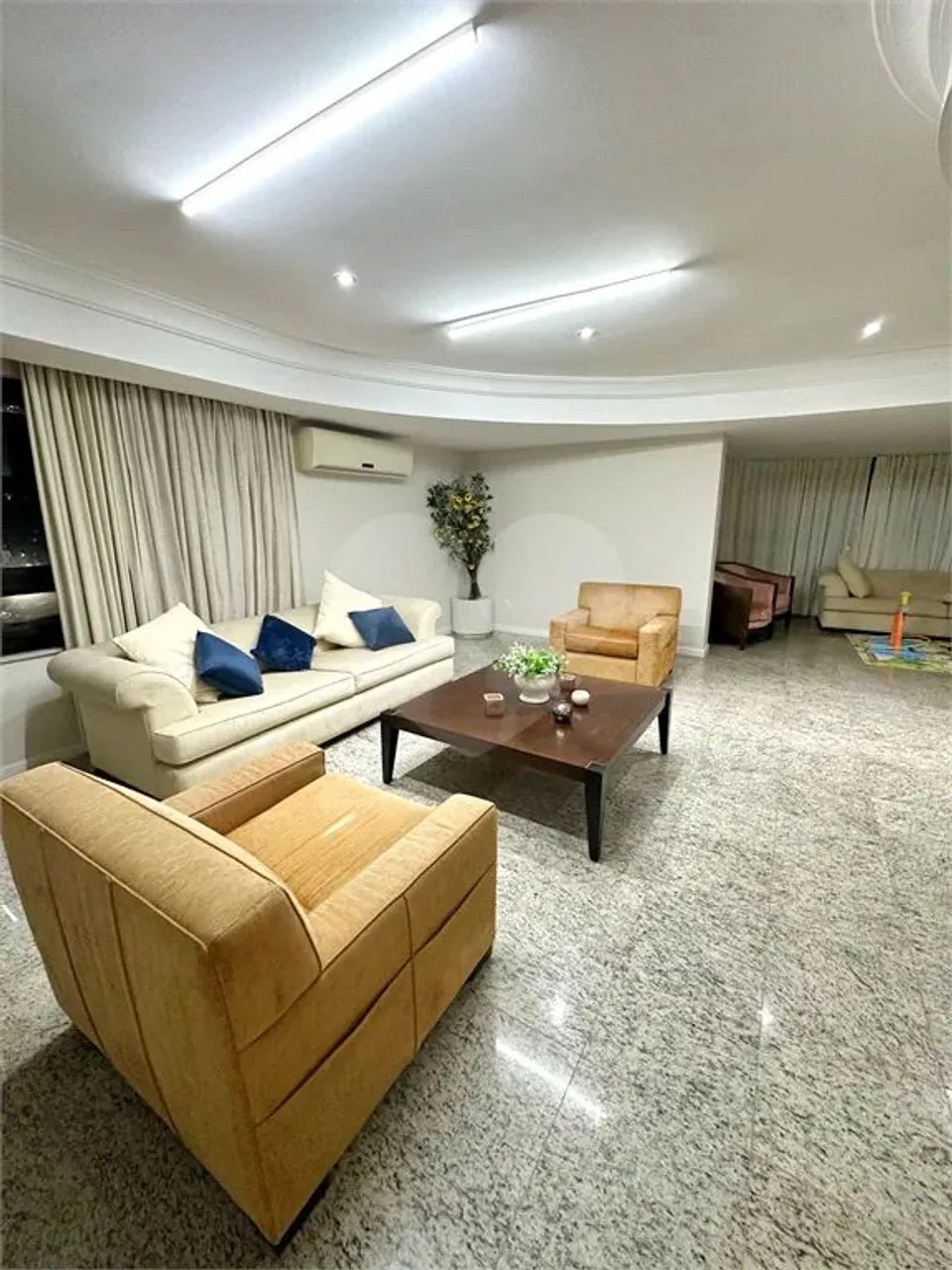 Apartamento com 5 quartos à venda em Horto Florestal - BA