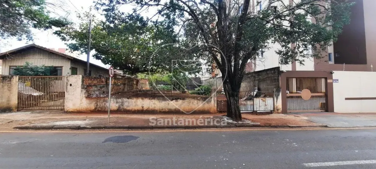 Terreno à venda na Vila Brasil, região Central de Londrina, com 416m² de área total