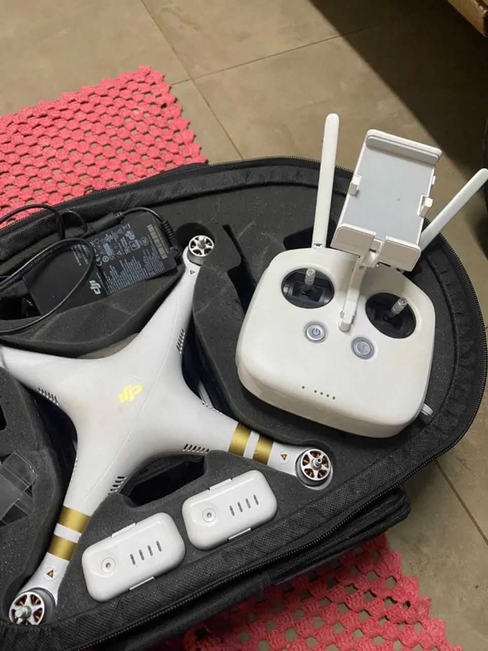 Drone Dji Phantom 3 Pro Câmera 4k, 2.4ghz, 2 Baterias (Pouco uso)