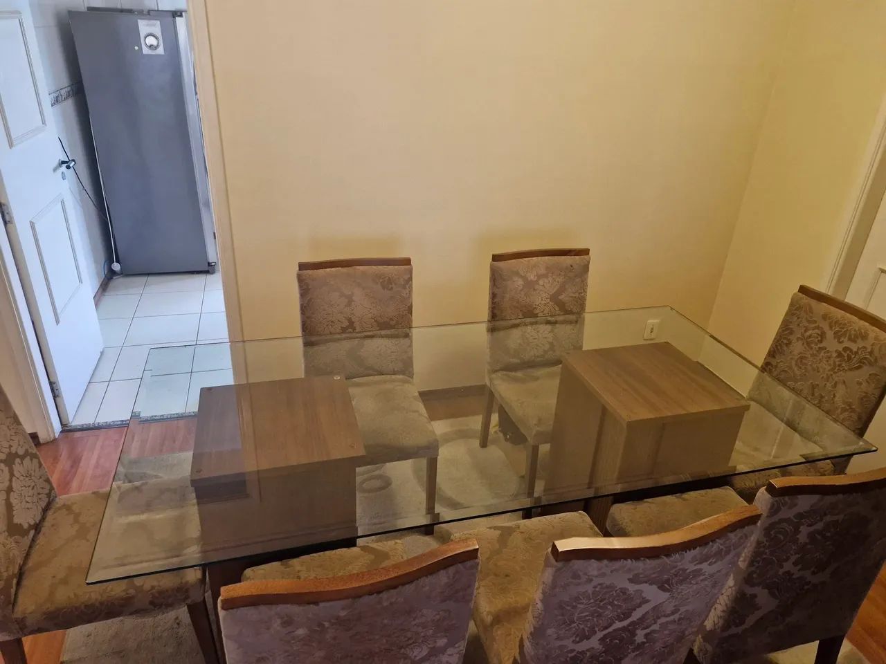Mesa de Jantar de Madeira com 7 cadeiras - Foto 2