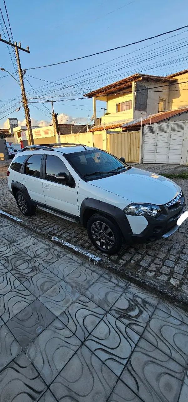 Palio Adventure 1.8 com 44.000km