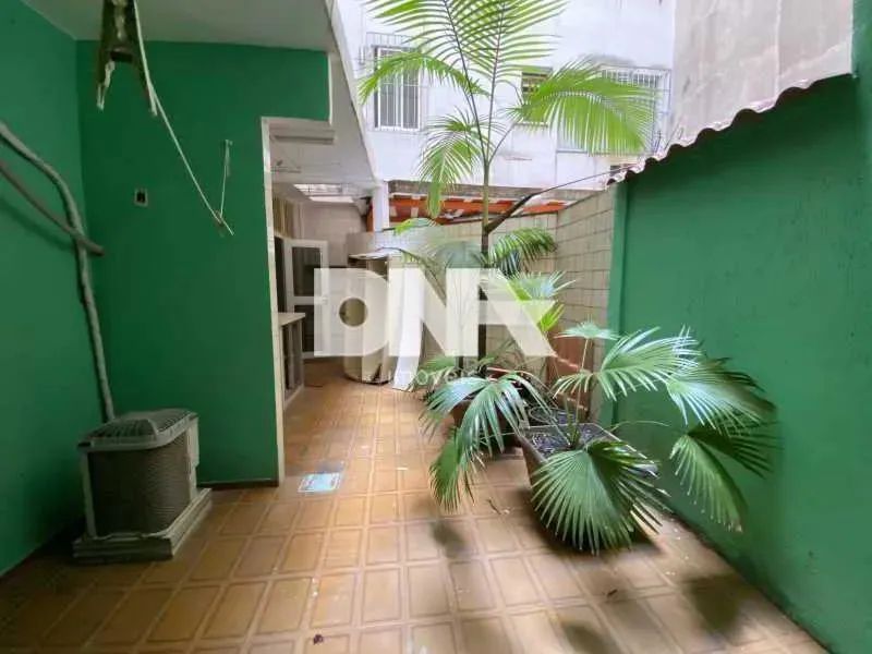 Apartamento : / Residencial / Copacabana