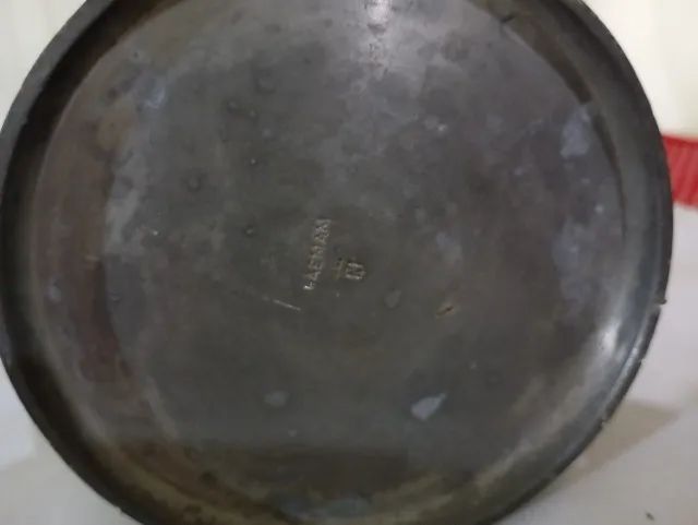 caneca antiga estanho com marcação faeman - Foto 4