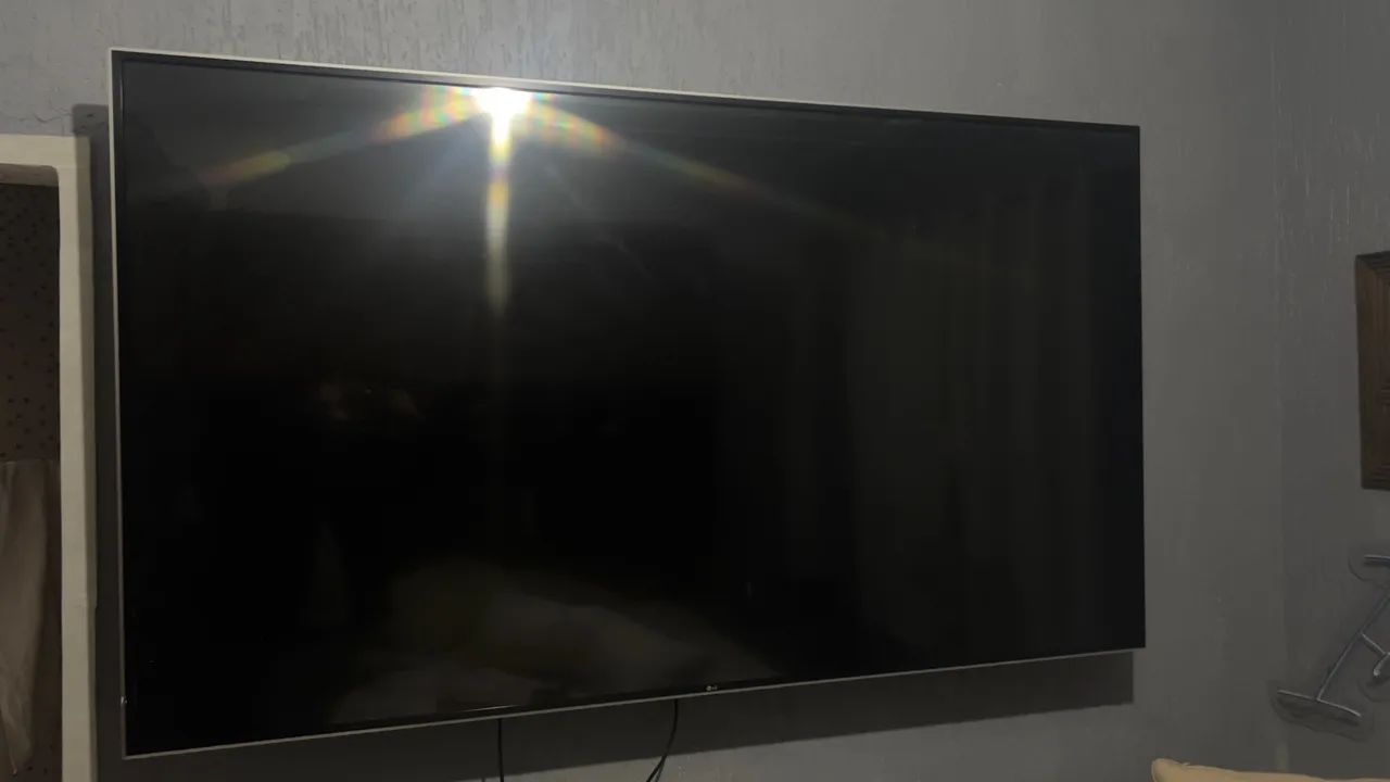 TV LG 86 polegadas APENAS COM AVARIA LADO DIREITO