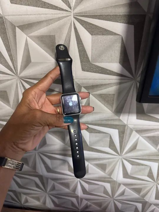 Apple Watch Series 3 - Preto - estado novo bateria 94% - Foto 3