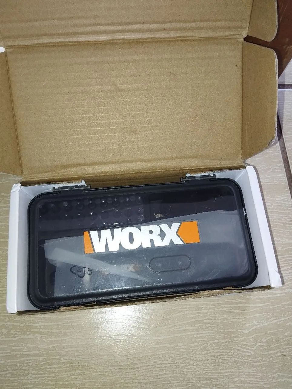 Parafusadeira Elétrica Worx com Kit de Bits nova nunca usada  - Foto 6