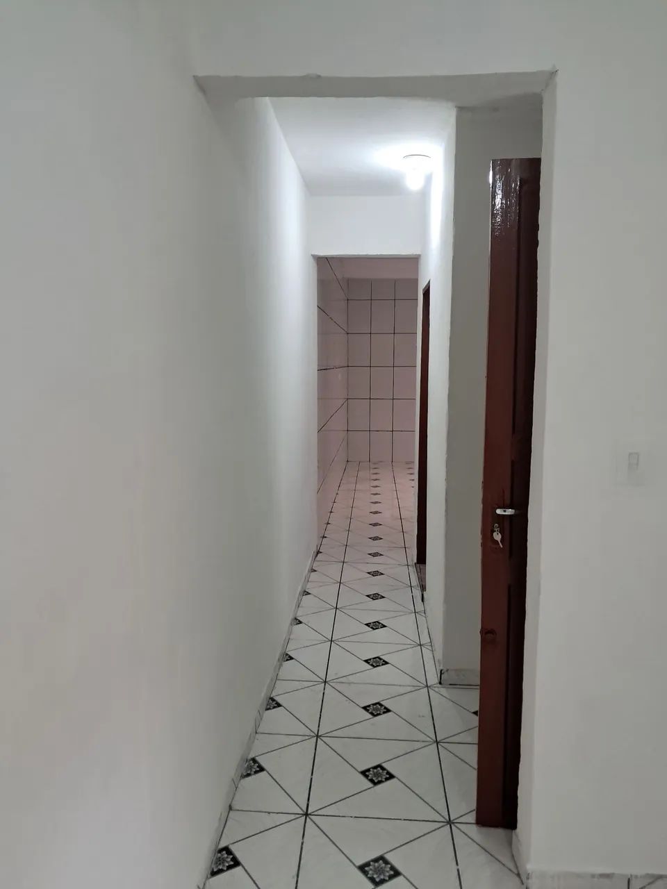 Aluga no parque Dorotéia,900 Reais linda casa.