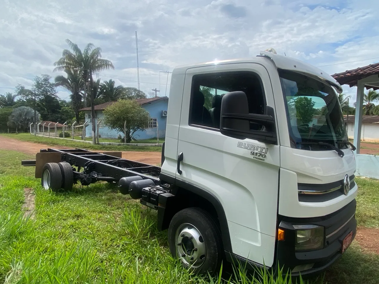 Caminhão VolksWagen Delivery 9.170