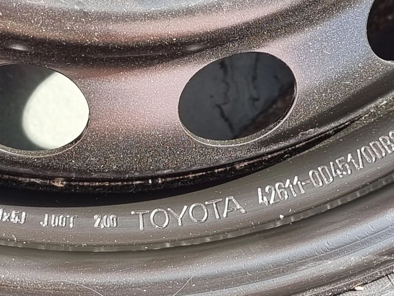 Estepe - aro e pneu pirelli 175/65R14 original toyota etios - Foto 2