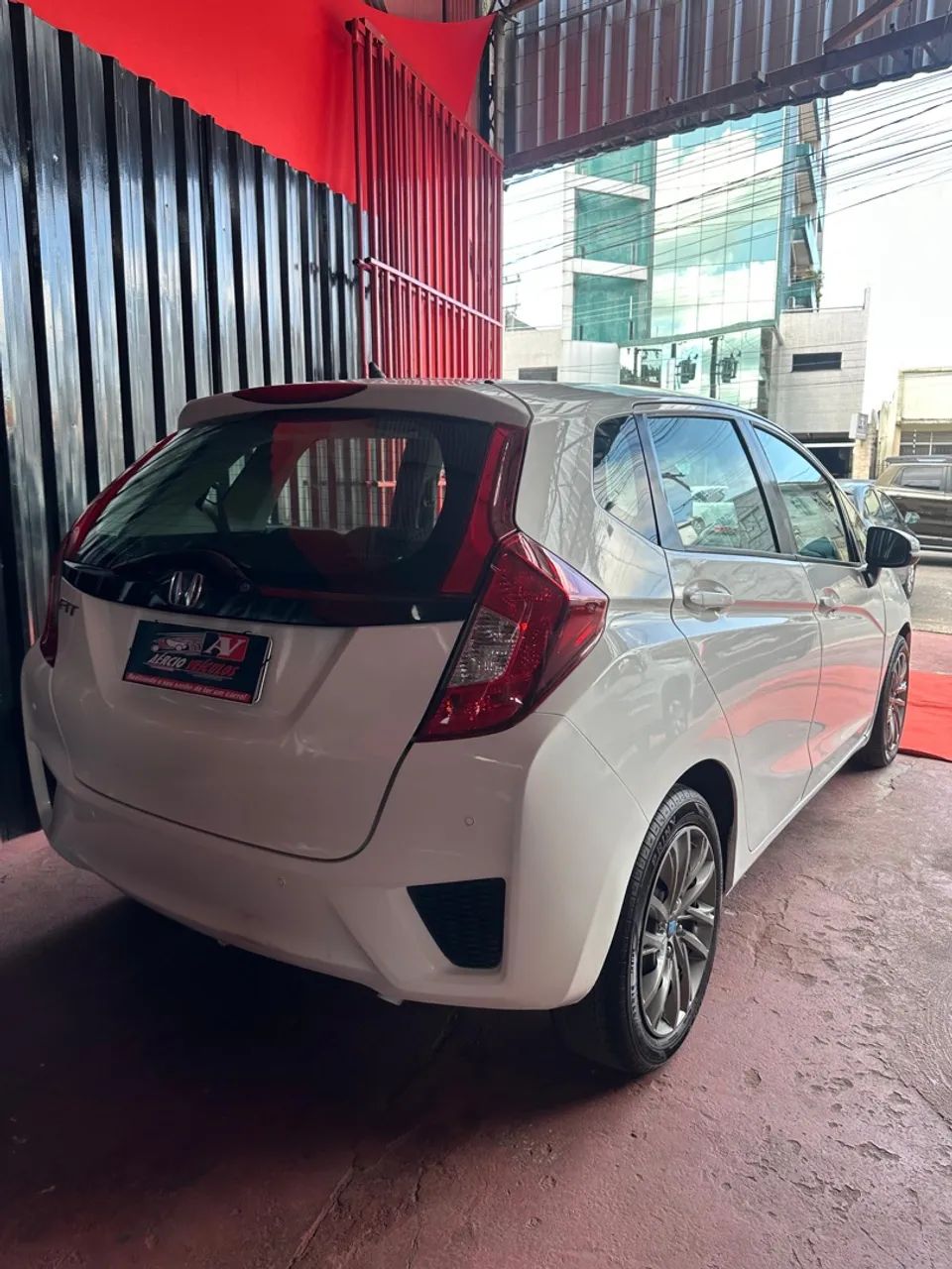 Honda Fit 2015 1 mil entrada Aércio veículos jc - Foto 4