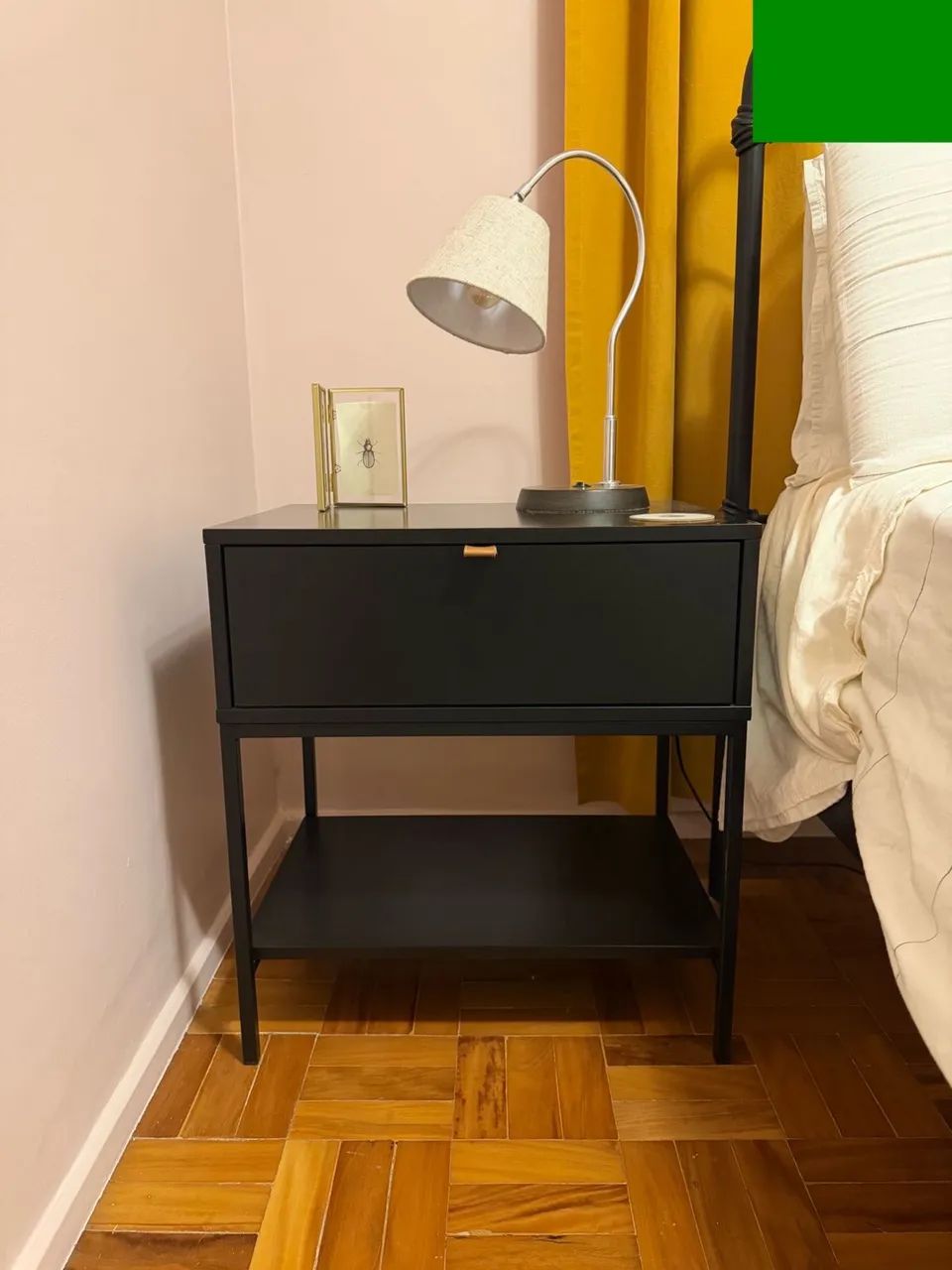 Mesa de cabeceira 