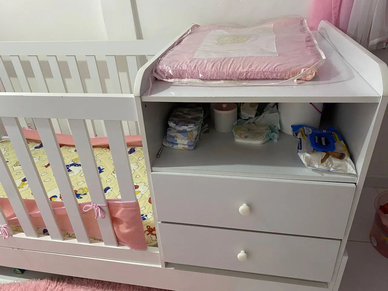 VENDO BERÇO COM TROCADOR  - Foto 2