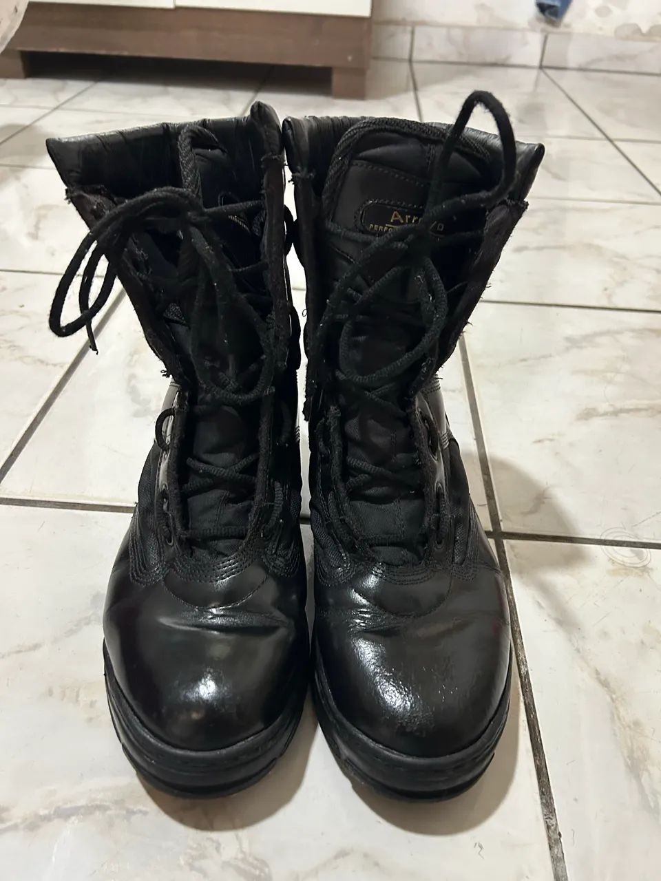 Coturno militar seminovo  - Foto 4