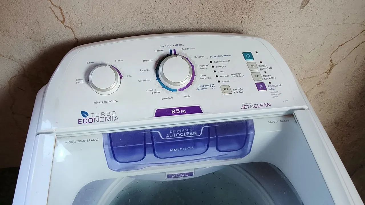 Máquina de lavar funcionando perfeitamente 