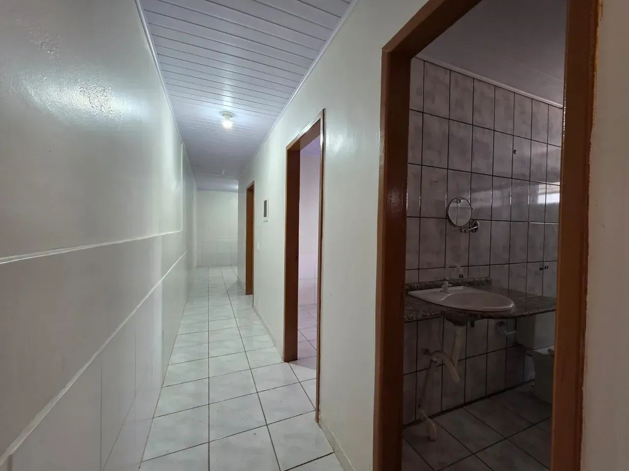 Vendo uma Casa Térrea Próximo ao Shopping - Foto 5