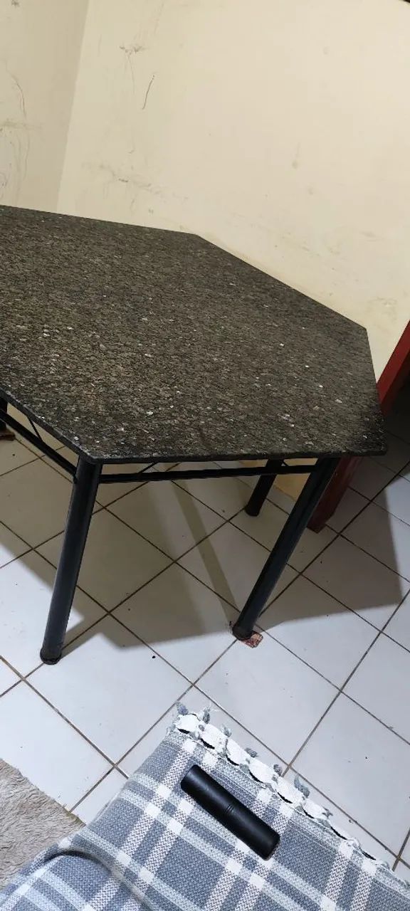 Mesa Tampo de Granito Octogonal  Cabe 6 Cadeiras! - Foto 3