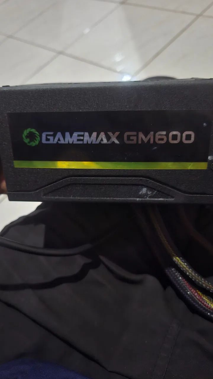 Fonte de PC. GAMEMAX GM600